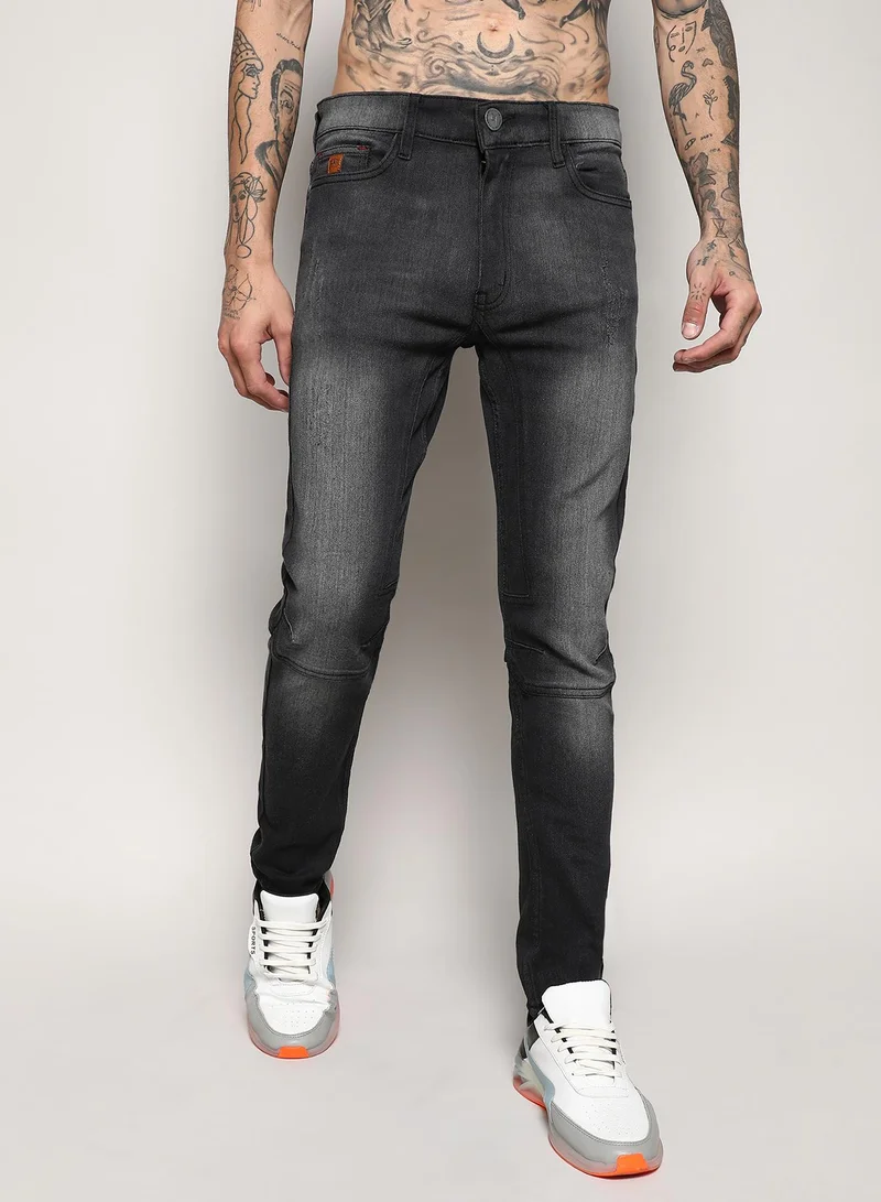 Campus Sutra Men's Black Self-Design Patched Stitched Denim Jeans For Casual Wear | Medium-Wash | Regular Fit | Button Closure | Cotton Denim Jeans Crafted With Comfort Fit For Everyday Wear